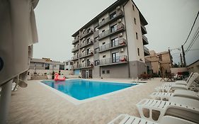 Kharisma Hotel